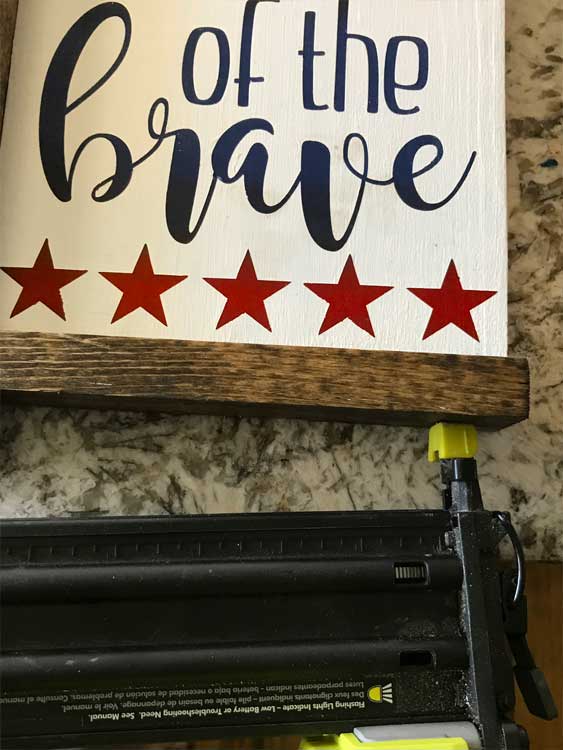 Land of the Free Because of the Brave - Free Patriotic cut file for Silhouette and Cricut