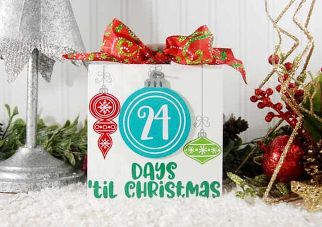 Countdown the days until Christmas arrives with this easy to do project. #christmassvg #christmascountdown #silhouette #cricut