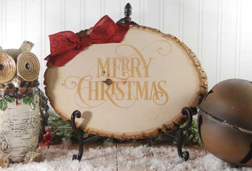 Make your own custom Christmas wood slice with your Silhouette or Cricut machine. This DIY project is easy and quick to make and is the perfect decoration for home. #ChristmasSilhouette #ChristmasCricut #ChristmasSVG #Christmaswoodslice
