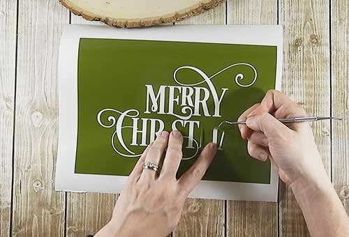 Make your own custom Christmas wood slice with your Silhouette or Cricut machine. This DIY project is easy and quick to make and is the perfect decoration for home. #ChristmasSilhouette #ChristmasCricut #ChristmasSVG #Christmaswoodslice